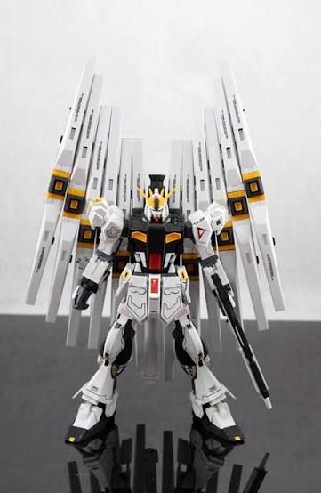 MC Model 1/144 RX-93 V Gundoom
