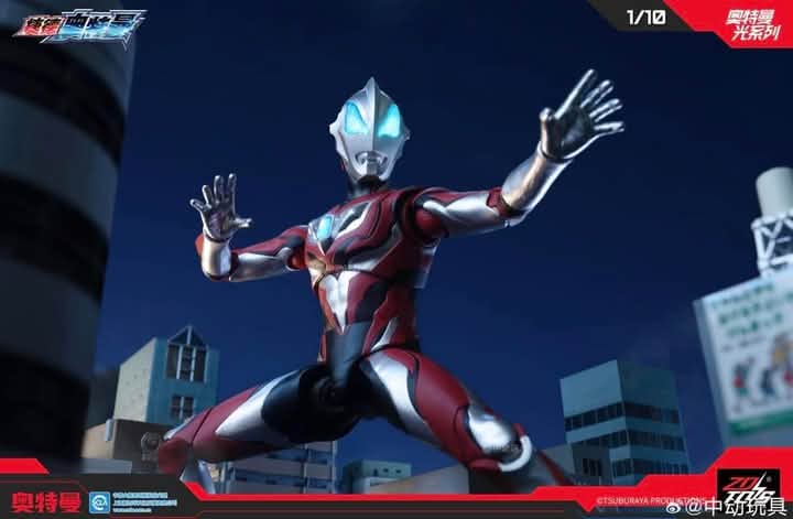 ZD TOYS 1/10 Ultraman Geed